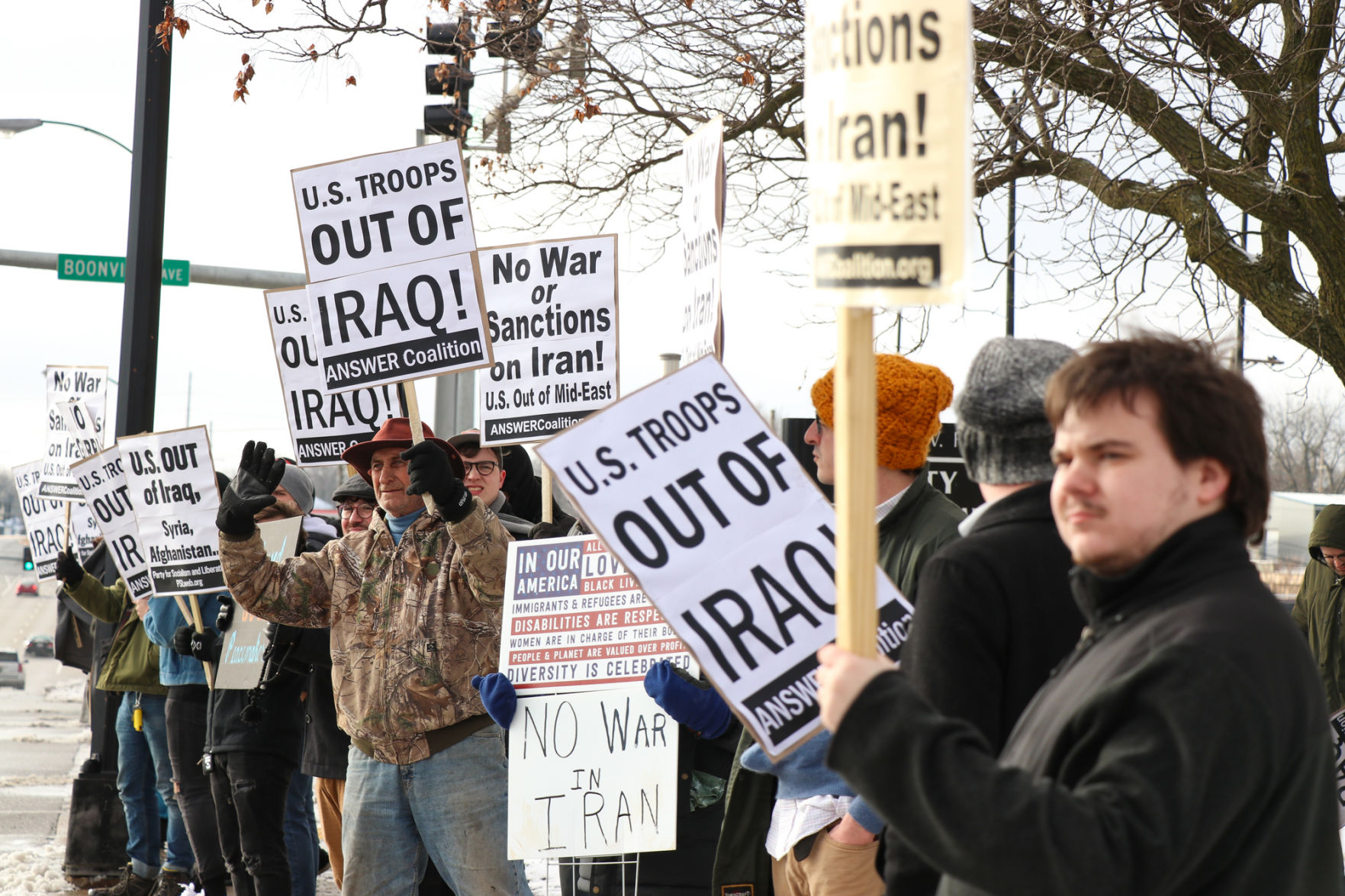 Community members stretch along Chestnut Expressway